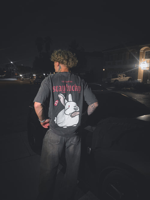 FADED BLACK STAY LUCKY OVERSIZE TEE